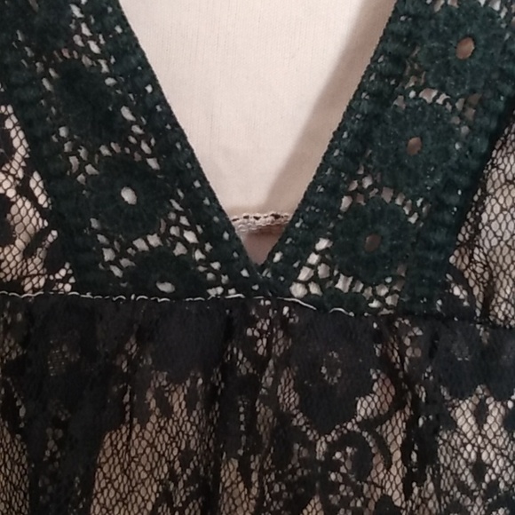 Twentyone Size Medium Women's Lacey Black And Tan Short Sleeve Shirt - Picture 7 of 9